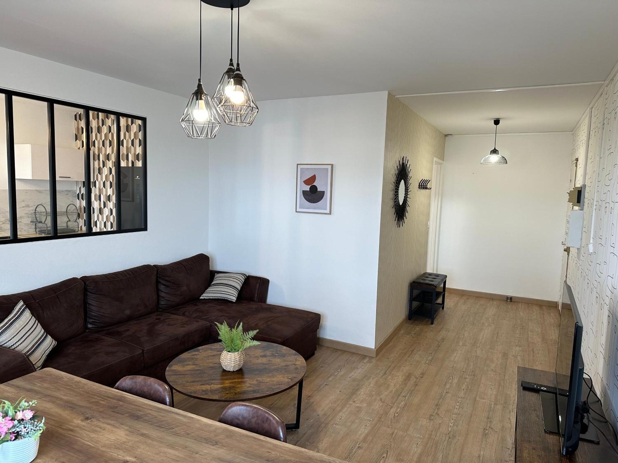 Le Grand Parc 13 - 2 Chambres - Wifi - Parking Chateauroux Exterior photo